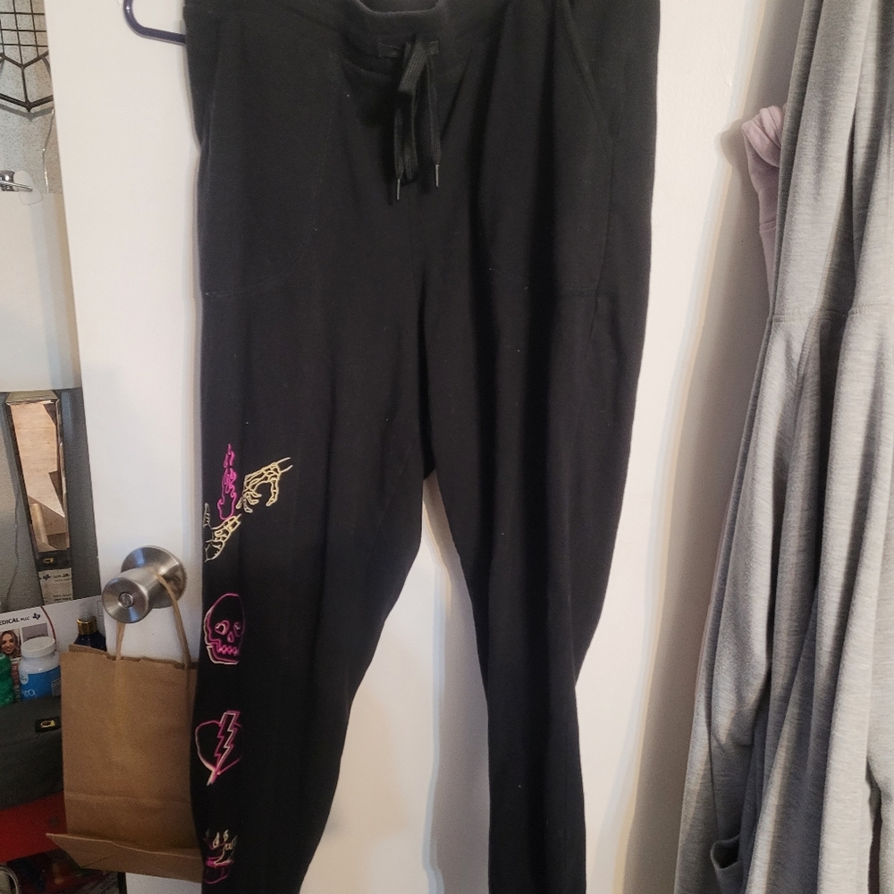 Torrid lovesick joggers NWOT
